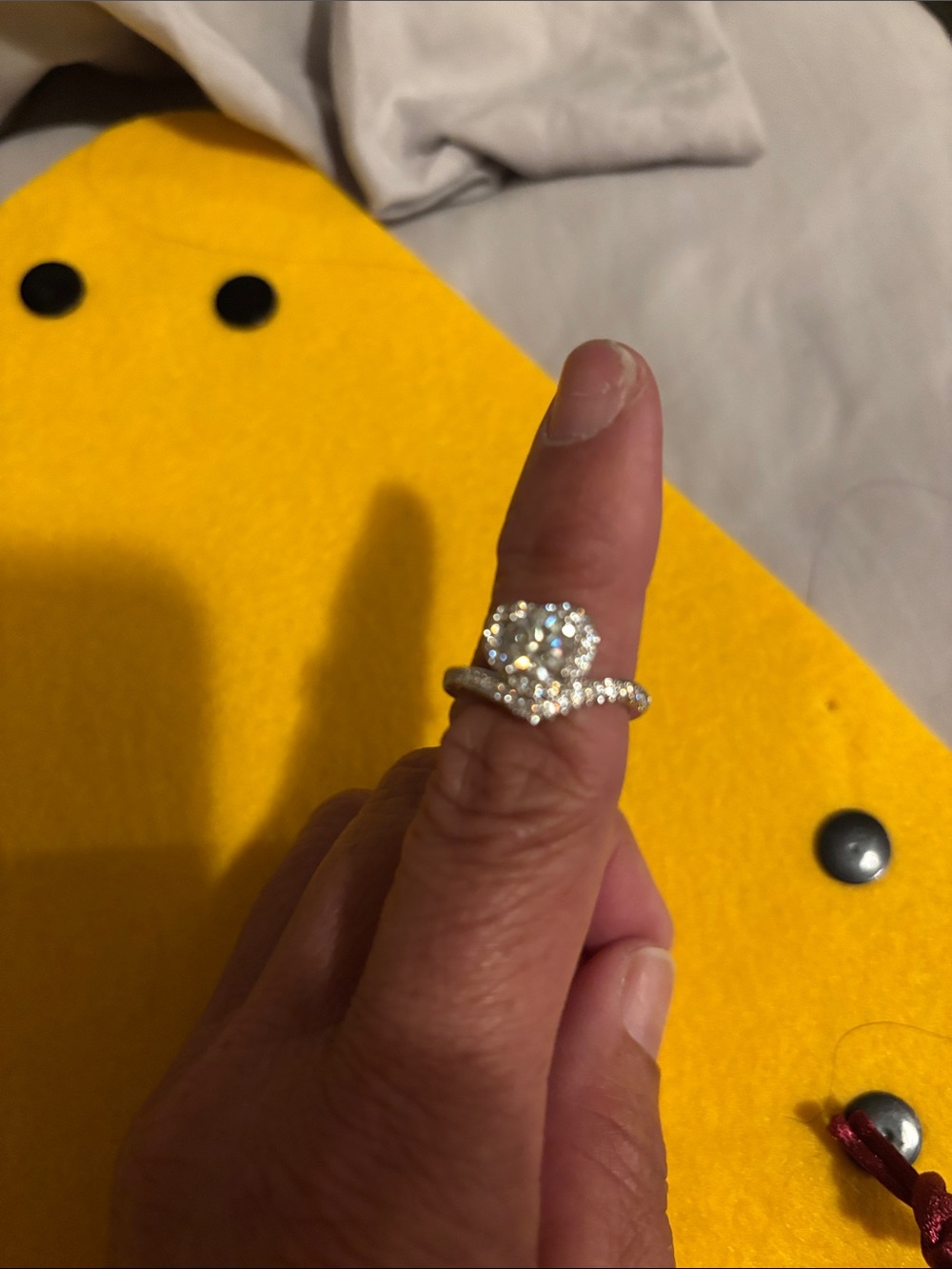 Moissanite ring 1.0 ct D